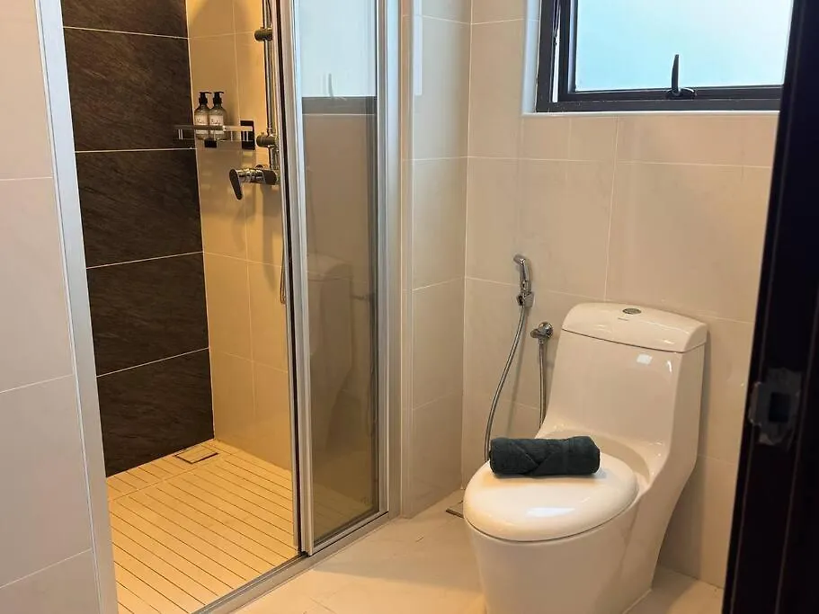 Lägenhet Spacious Balcony Royal Strand Full Seaview With 2Carparks Foc Netflix Access And Youtube Premium 3Beds3Bath For 6-10Pax By Minshuku Johor Bahru