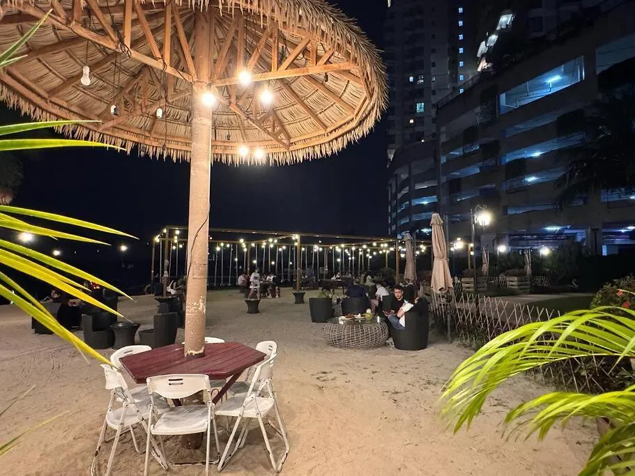 Spacious Balcony Royal Strand Full Seaview With 2Carparks Foc Netflix Access And Youtube Premium 3Beds3Bath For 6-10Pax By Minshuku Johor Bahru