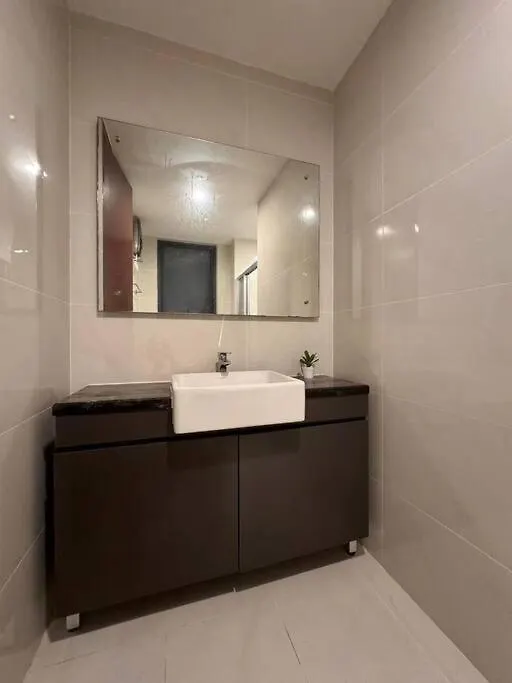 Spacious Balcony Royal Strand Full Seaview With 2Carparks Foc Netflix Access And Youtube Premium 3Beds3Bath For 6-10Pax By Minshuku Johor Bahru