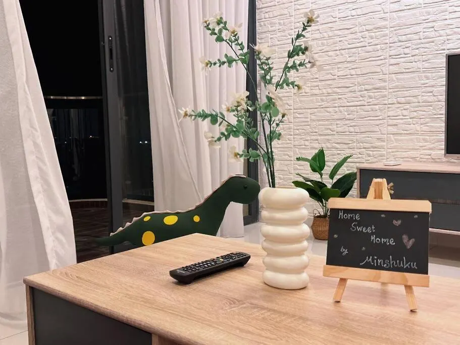 Spacious Balcony Royal Strand Full Seaview With 2Carparks Foc Netflix Access And Youtube Premium 3Beds3Bath For 6-10Pax By Minshuku Johor Bahru Malaysia