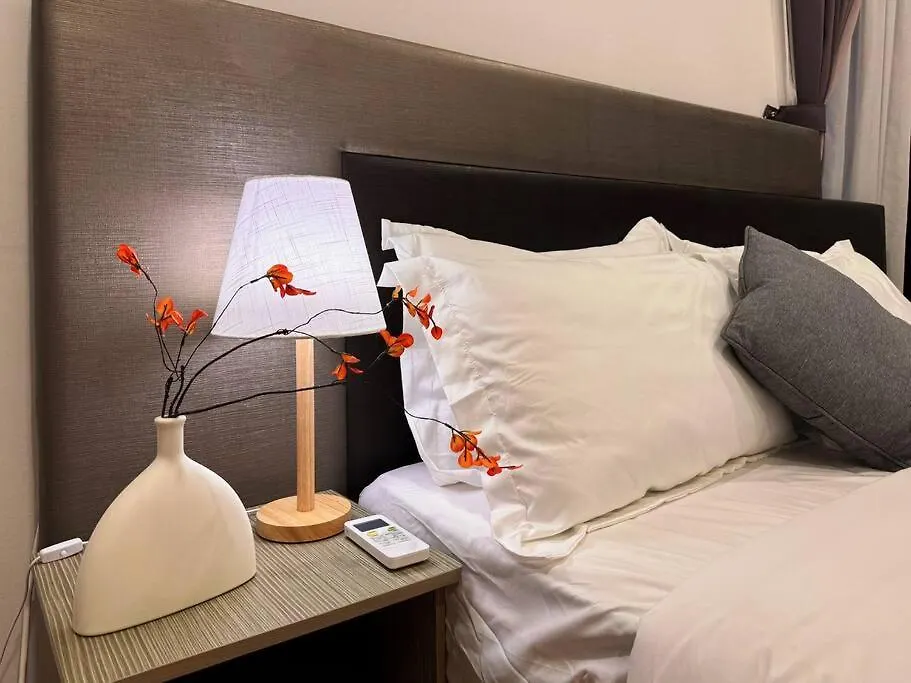 Spacious Balcony Royal Strand Full Seaview With 2Carparks Foc Netflix Access And Youtube Premium 3Beds3Bath For 6-10Pax By Minshuku Johor Bahru Malaysia