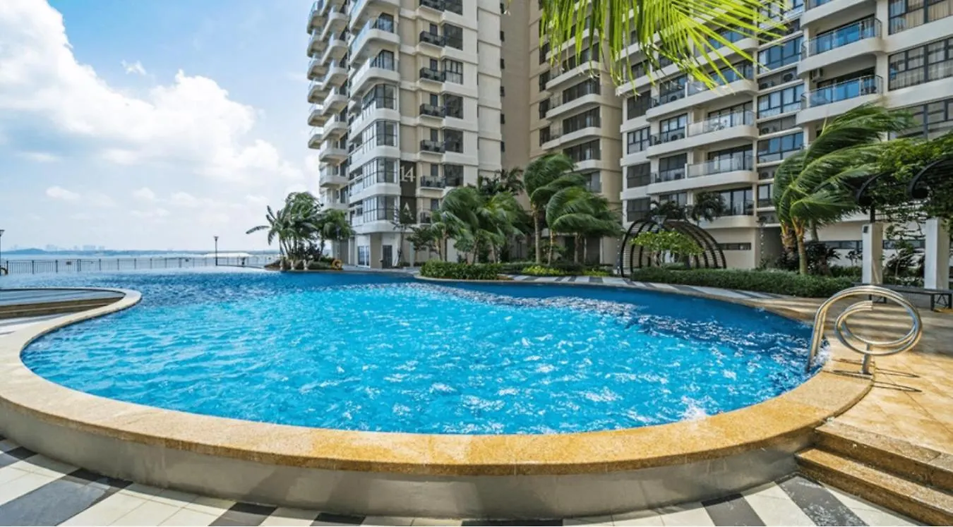 Spacious Balcony Royal Strand Full Seaview With 2Carparks Foc Netflix Access And Youtube Premium 3Beds3Bath For 6-10Pax By Minshuku Johor Bahru Apartment